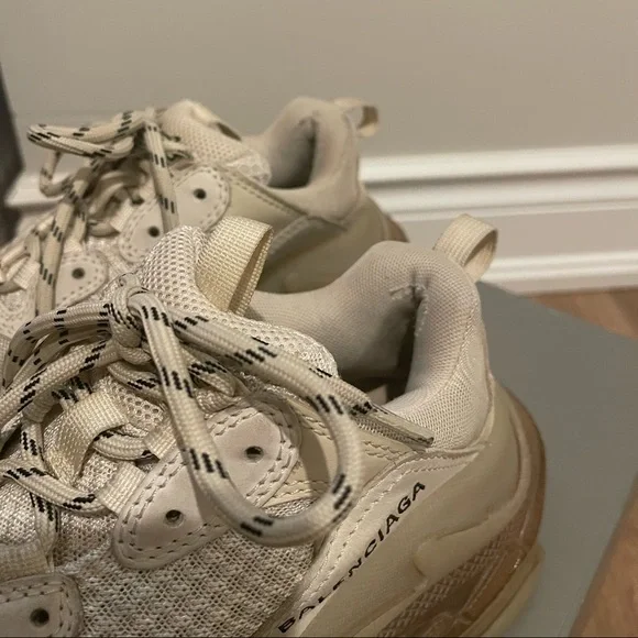Authentic Balenciaga Triple S Trainers Clear Sole - Picture 5 of 6